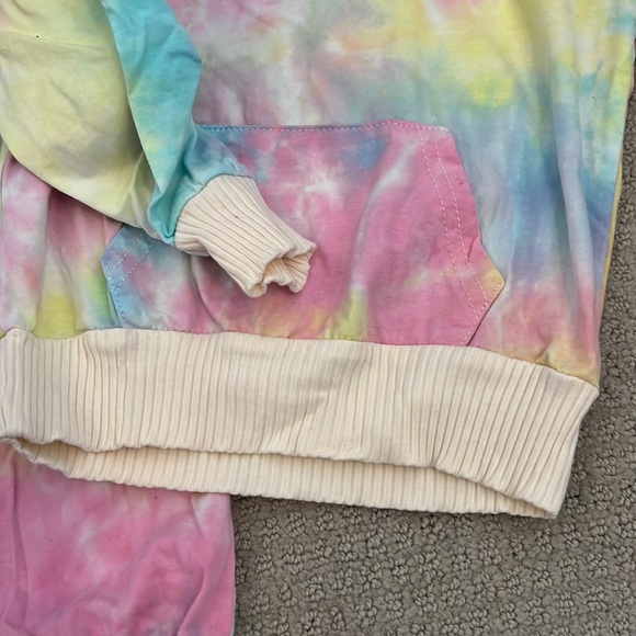 Girls tie dye jogger set - Picture 3 of 5